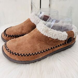 Staheekum Soothe Wheat Brown Cow Suede Leather Faux Fur Lined Moccasins - Size 6